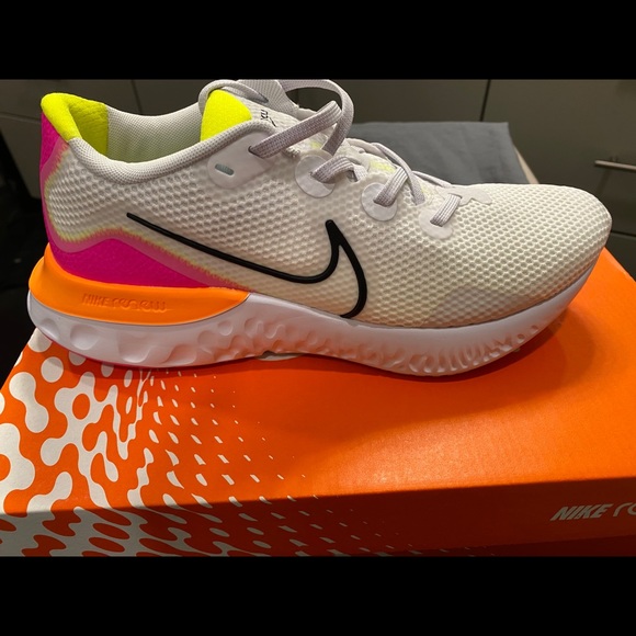 roshe run shoe carnival